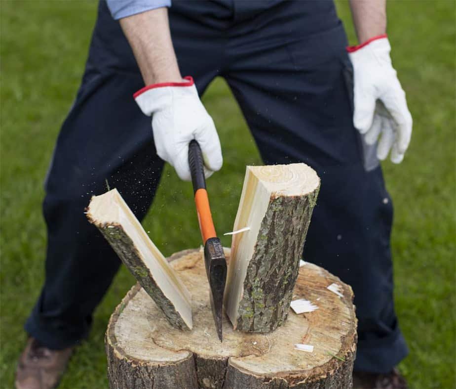 How_To Cut Firewood Efficiently
